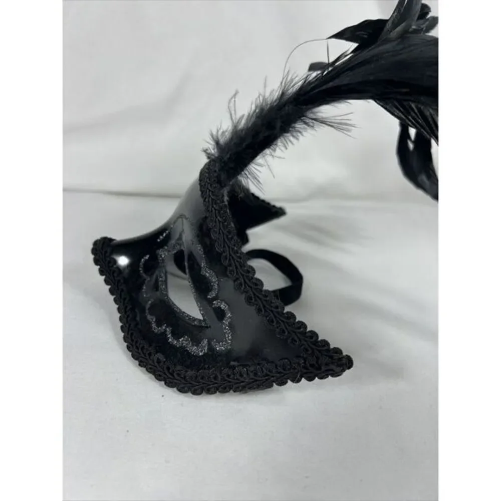 Black And Silver Mardi Gras Feather Mask Masquerade‎ Sequins Sparkle